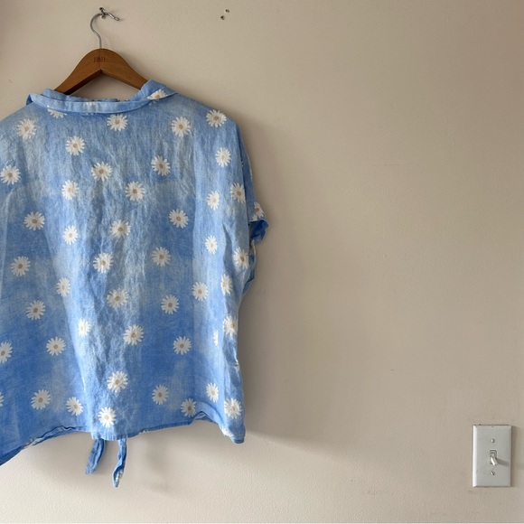 CHARLIE B | Daisy Print Linen Front-Tie Cerulean Top - Picture 5 of 6